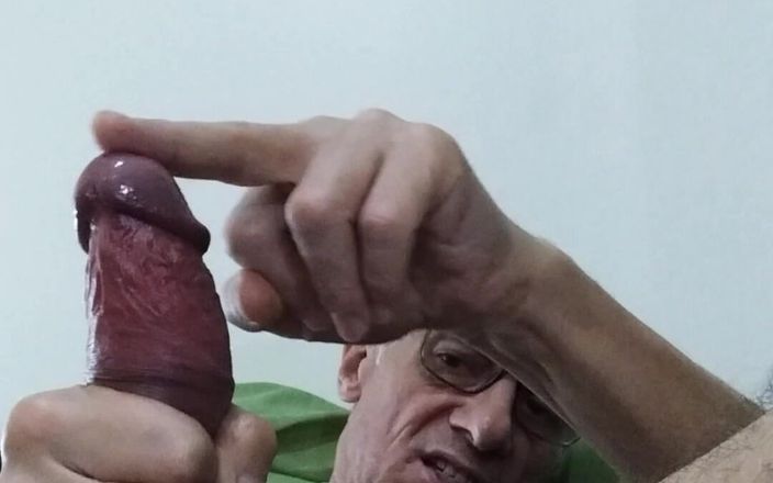 Big uncut hard cock: Masturbación mi gran prepucio sin cortar