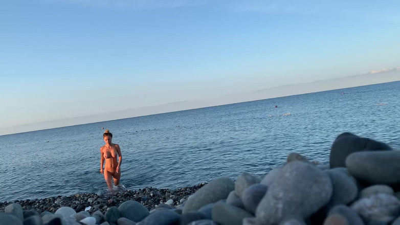Monika Fox: Monika Fox Swims Naked in Sea