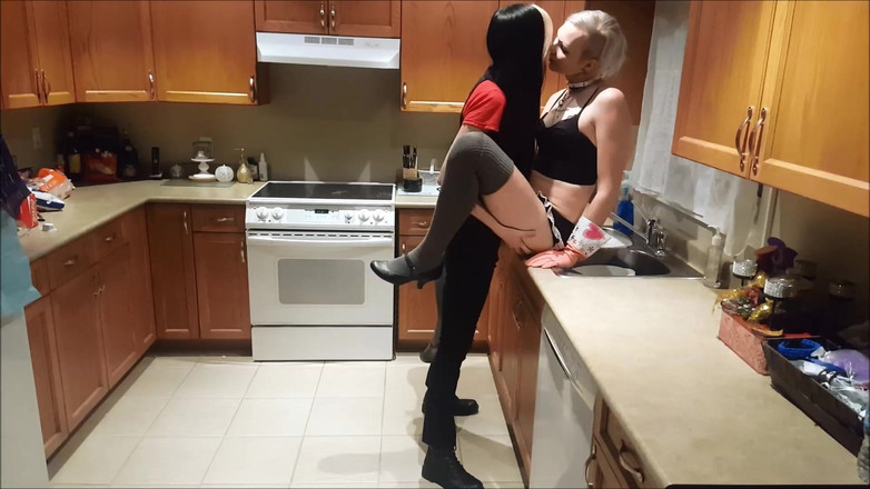 Sarina Havok: Lesbian Tgirl Kitchen Whore Dominated