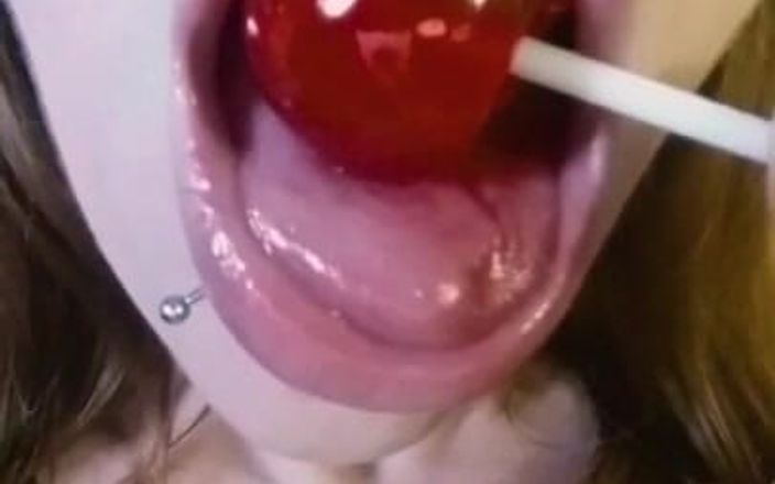 GamerGirlRoxy: Ich rieche sex und candy - masturbiere mit lutschern