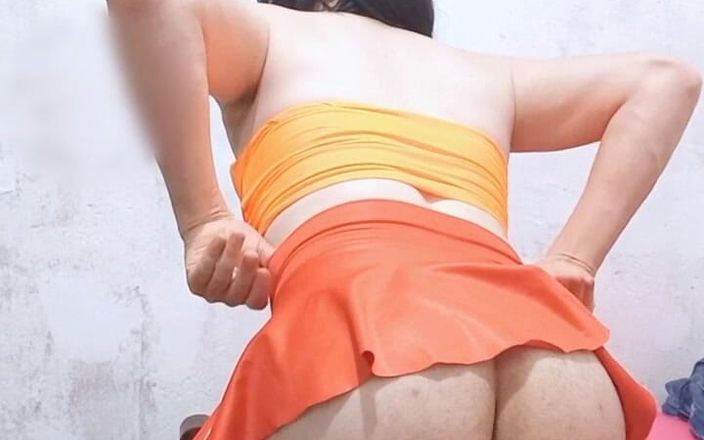 CarolCrossBsB: Velma temblando sin bragas
