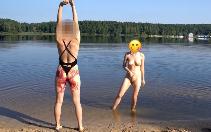 PantiesQueen: Fkk-mädchen macht dünnes tauchen an einem strand
