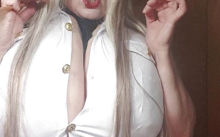 Susi4you: Nasty policewoman showing pussy