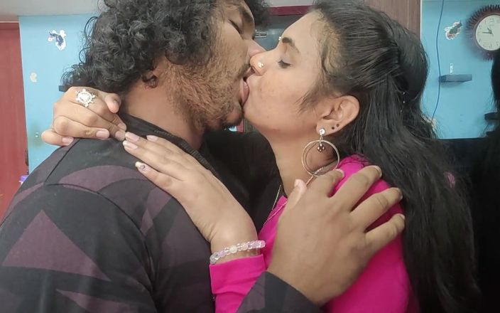 Vaishnavysharunraj: Vaishnavy Hot Prsa Press a Lip Lock od Sharun Raj,...
