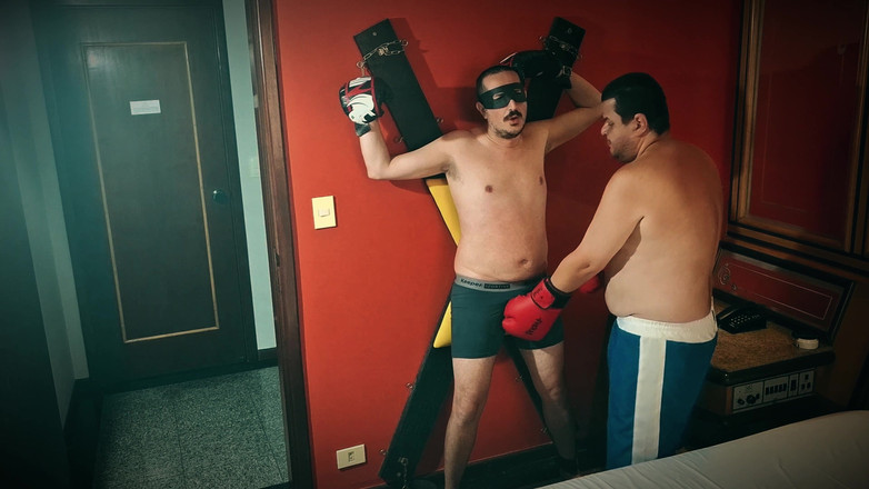 Combat and fetish: Доминирование X: бокс медведя против Джоббера