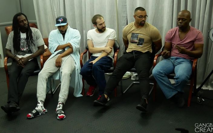 Gangbang creampie: Gangbang - preñada 375 entrevista con bangs de Bianca