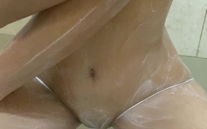Komal sexy studio: 18 yaşındaki Hintli kız çalışırken sert sikişmeyi seviyor
