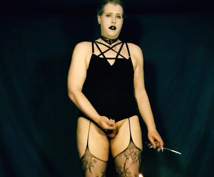 Jazabel: Clity satánico súcubo