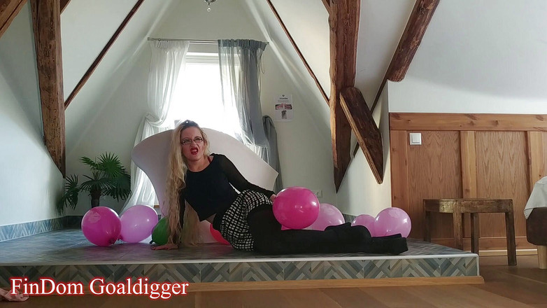 FinDom Goaldigger: Fart haters face