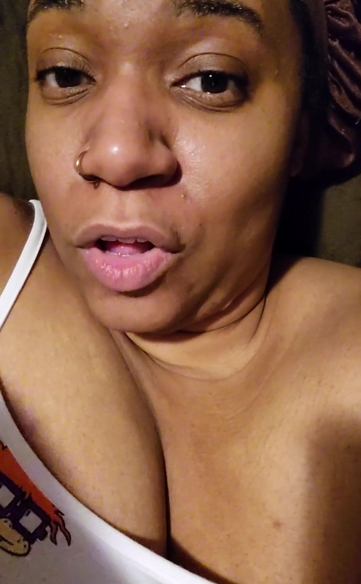 Josie4yourpleasure: Hai! В этом есть живот и сисечки. Лол, я надеюсь, у тебя был отличный день для траха.