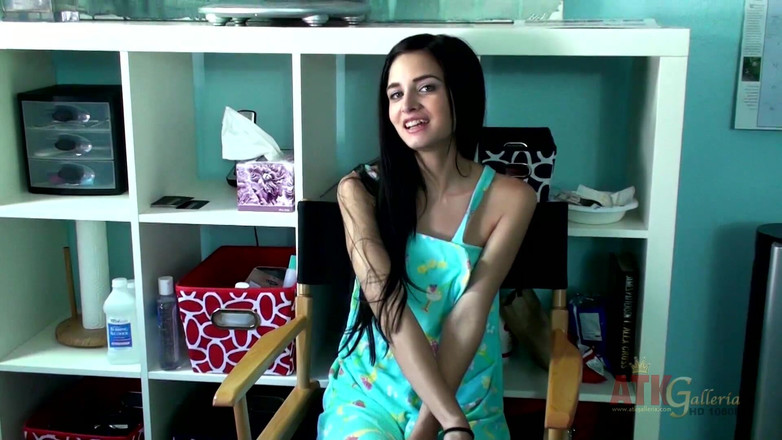 ATK Solo: Detrás de escena - Zoey Kush