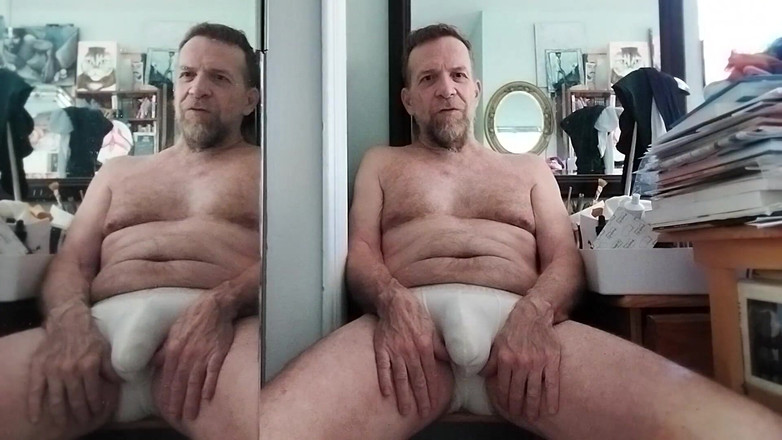 Hairyartist: Мои ноги здесь, чтобы заставить тебя кончить