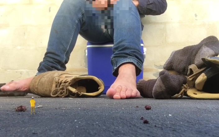 Manlyfoot: Huge Tradie Monstrous Feet! - Tiny Micro Human Man - Watch Out...