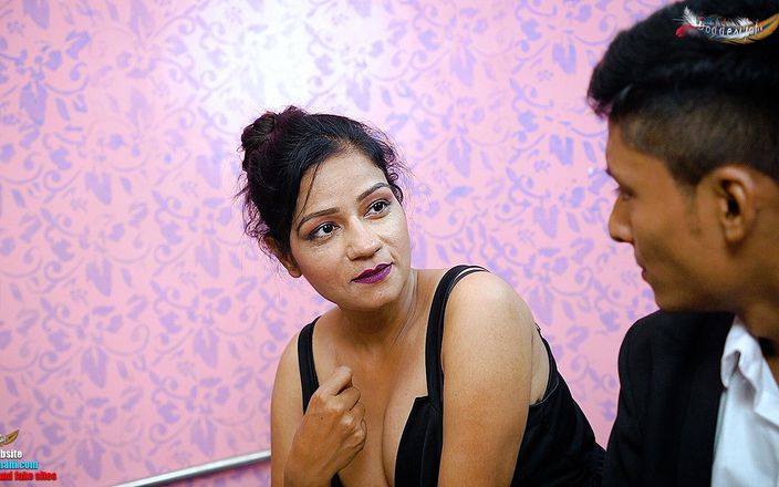 Desi Bold Movies: India sexy chica folló con su novio cuando estaba sola...