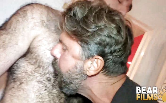 Bear Films: BEARFILMS, behaarte schwule männer rauben haarige und Ale tedesco ohne...