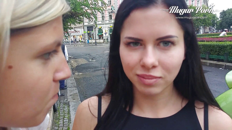 Mugur's World: Gina Gerson and Cassie Fire Backstage Moments