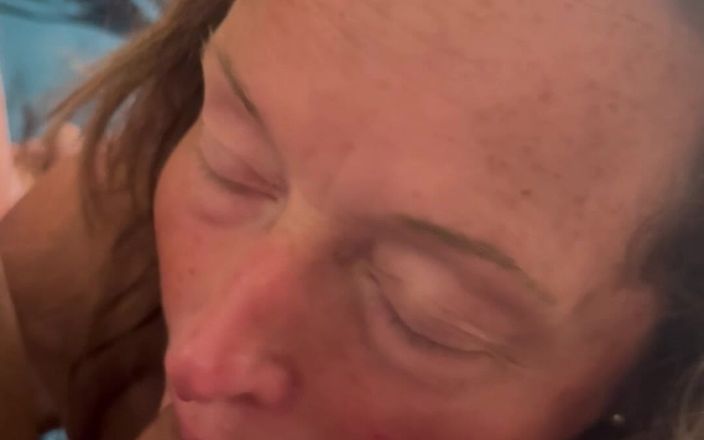 Bonewizzard69: Esposa que habla sucio filma a su hombre poniéndose duro...