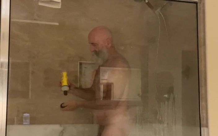 feedmedick: Día muy largo. Ducha refrescante. Estimulante.