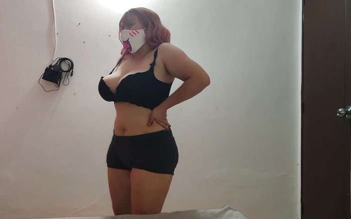 Emily-Chan: Моя толстая сводная сестра кладет мой большой пенис в ее рот, пока она не заставит меня пролить