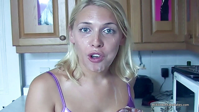 British Bukkake Babes: Rubia dibuja semen y luego se lo come de una...