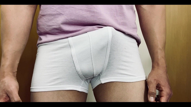 UnderXiaoQiang: Desafío de paja bajo este breve boxer