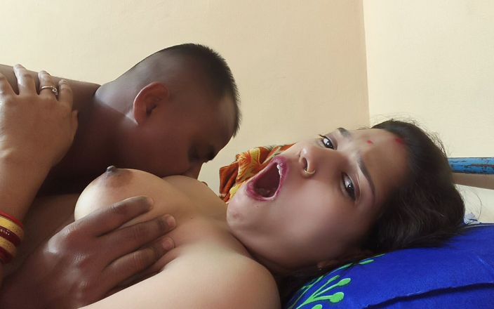 Sona bhabhi: Video seks romantis istri hot india dan suaminya lagi asik...