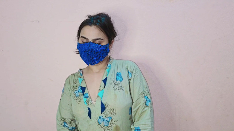 Sairaxsaim: Я пришла, чтобы собрать арендную плату, но она схватила мой пенис (грязный разговор хинди)