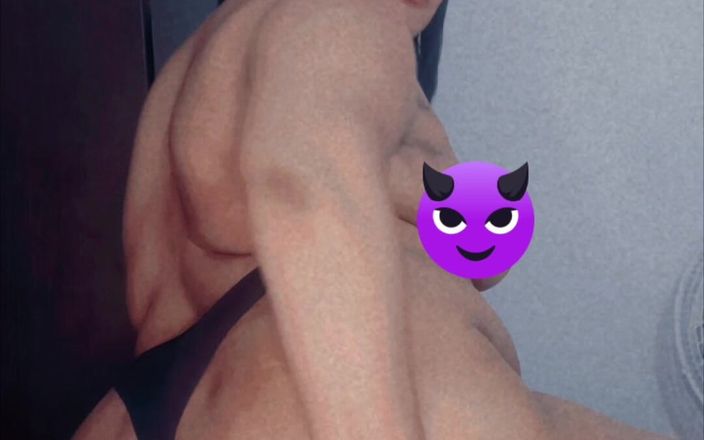 Miia Foxxy: Un gran y delicioso trasero