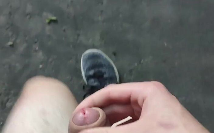 Skwabbr: Riskantní honění na stezka v lese!