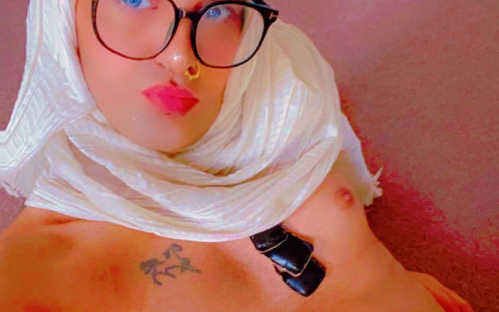 Apple00001: I Grown up Like a Female