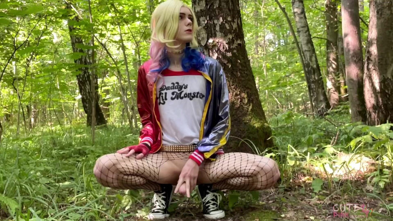 CutePinkUnicorn: Косплей камшот для Harley Quinn