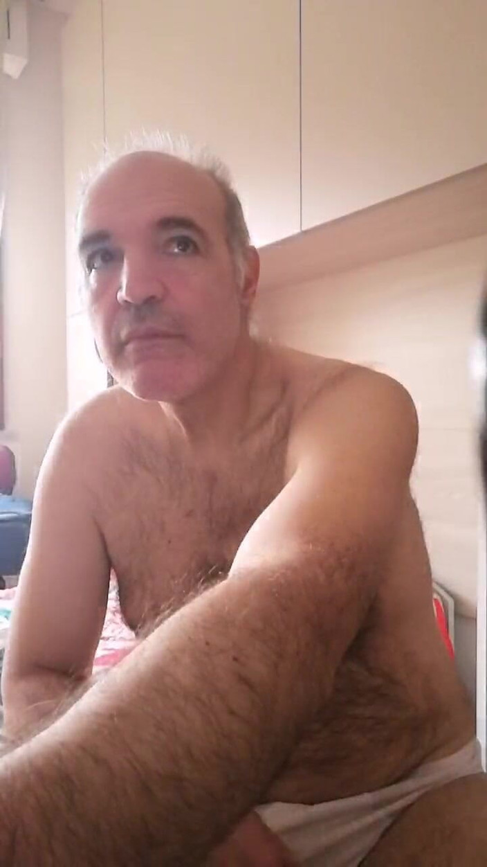 Setesesso7: Grandma Interrupts Her Dirty and Horny Grandson's Handjob