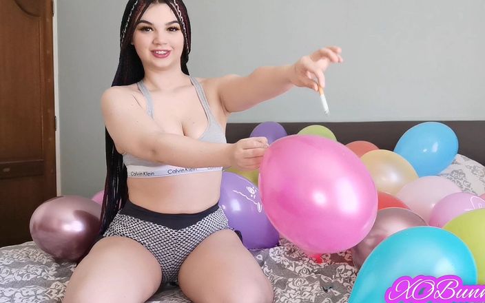 fartingclub01: Haciendo estallar globos con cigarrillo