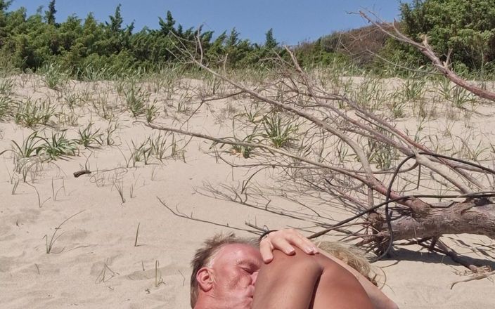 Gigi and David: Nudist Beach Stripchat Sex Show Gigindave Shemale Girlfriend Public Encounter...