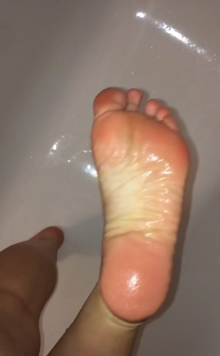 Nesty: Para mis amantes de los pies, mis plantas