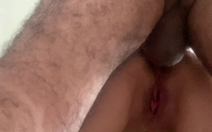 Jollyfuckingoldman: Hijastra llorando tomando polla en su culo es grande para...