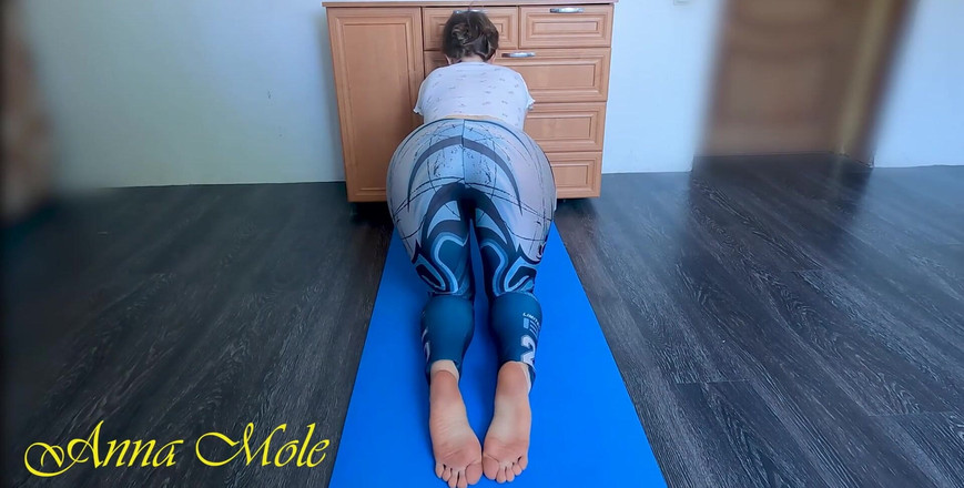 Anna Mole: Yoga Classes, Beauty with a Big Juicy Ass in Spandex...
