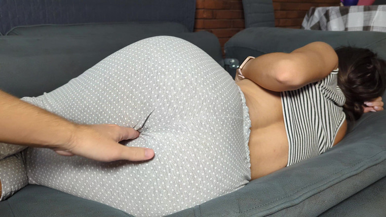 Nipple Stock: Madrastra me deja follar su coño apretado después de que...