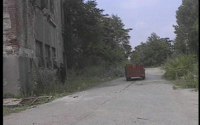 Dark Holes: El último tren