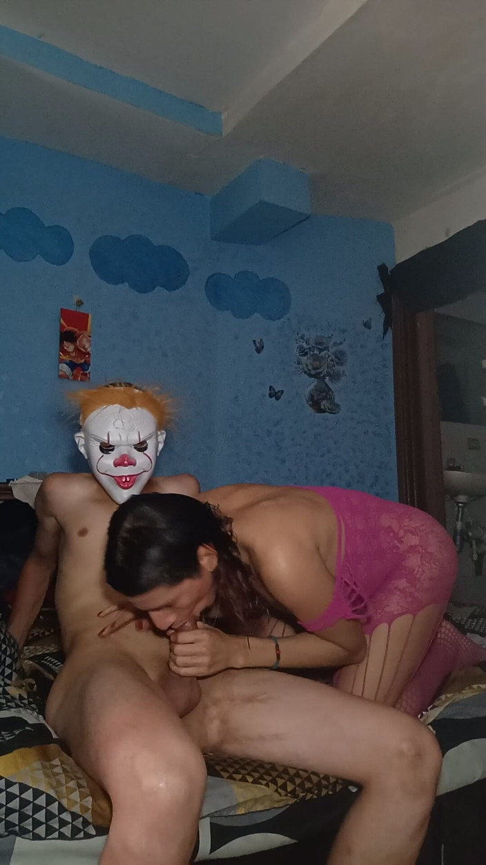 Femboy from Colombia: Mi primo llegó de nuevo para una buena visita