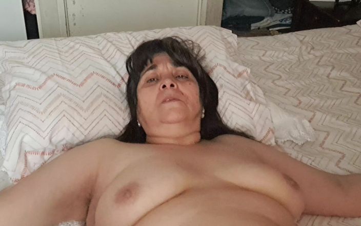 Mommy big hairy pussy: Comenzando el día caluroso