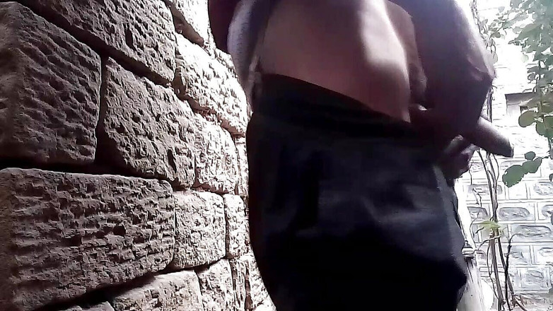 Gangbang straight: Моча и сперма, подборка от индийского борца с большими членами
