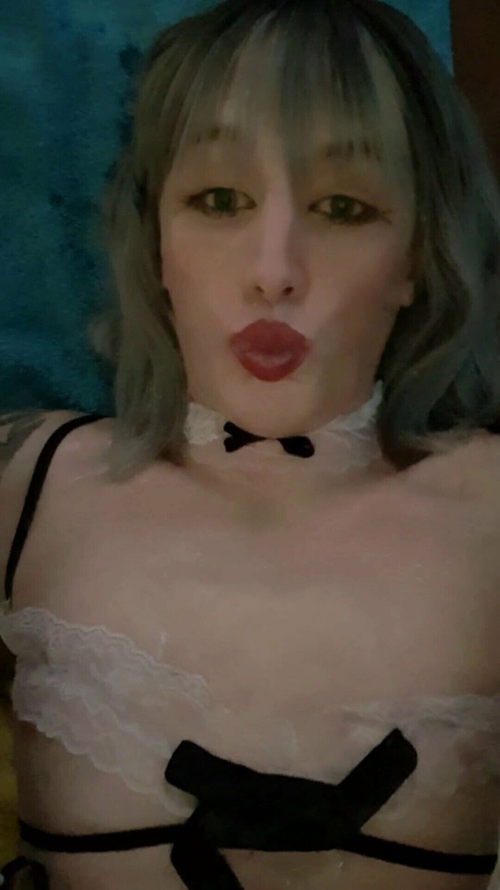 Skinnyminxx_xd: Горничная сисси делает беспорядок