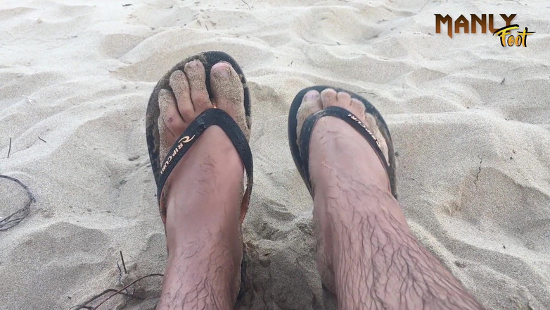 Manlyfoot: Nisip cu spermă și Flip Flops - Plajă nudistă - Seria de șosete cu...