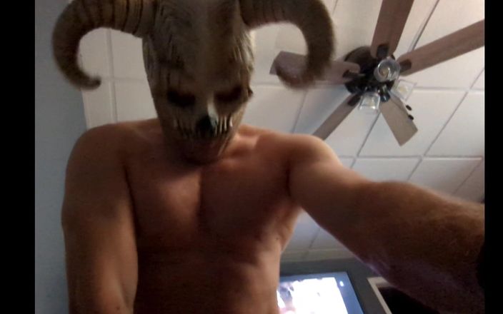 Bald Daddy: Calva sexy hombre blanco juega con gran marrón