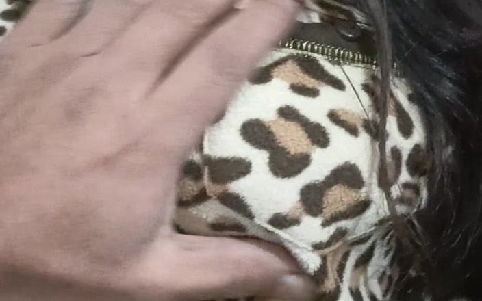 Faryal: Mein echter desi bhabi selbstgedrehter sex