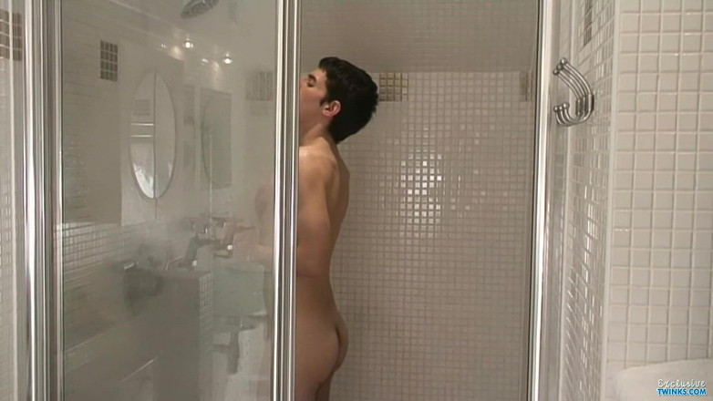 Lust For Boys: Hung Daniel in the Shower