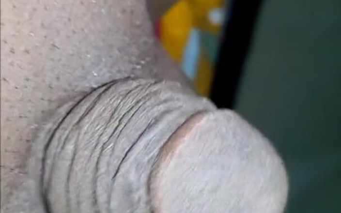 Sissy Slut Simran: Negra mariquita culo follada por botella