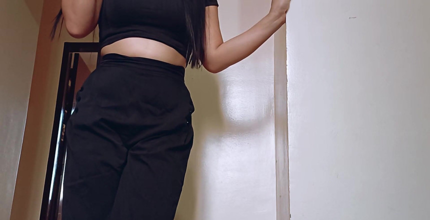 Queen Aurora: The New Queen of Tiny Town: Giantess Aurora Rules! What...