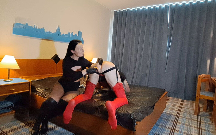 Lady Luciana Di Domizio: Лучшее укрытие пасхального яйца